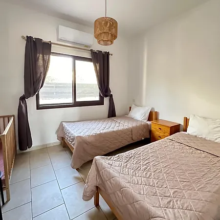 Ground Floor Apartment For 4 *