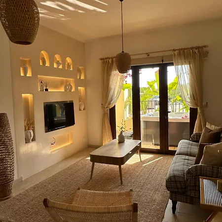 Ground Floor Apartment For 4 *